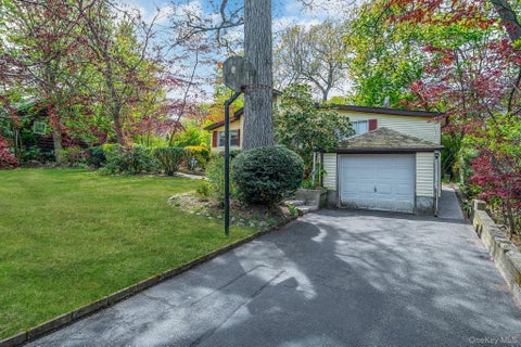 Homes For Sale - 18 Houghton Boulevard<br/> Suffolk County, Stony Brook, NY 11790