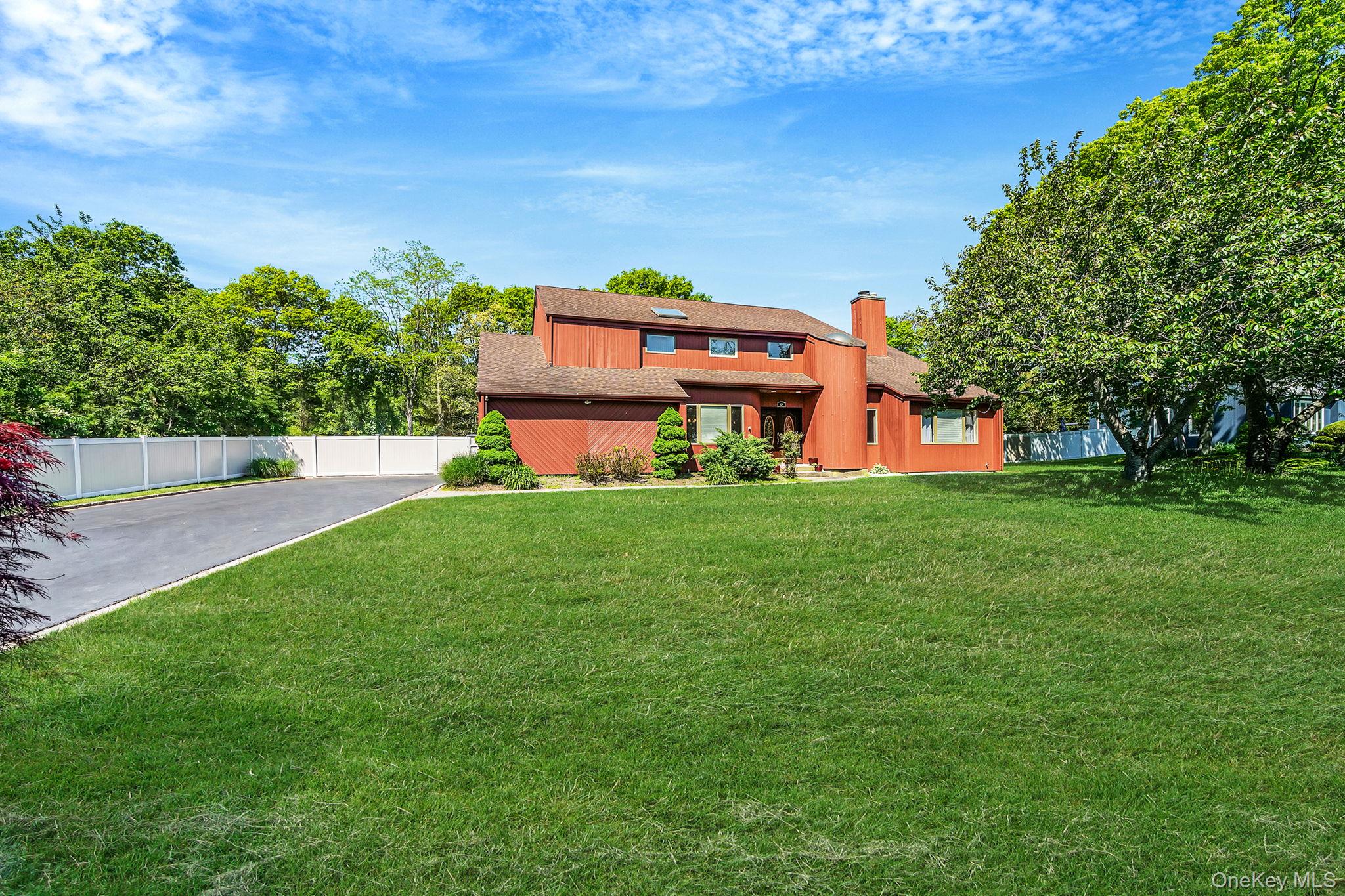 6 Sachem Court