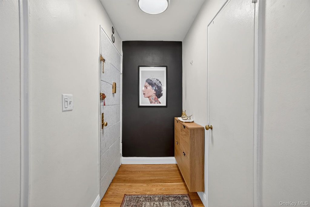 Photo of 76 Dehaven Drive #5K, Yonkers, NY 10703 (MLS # 975215)