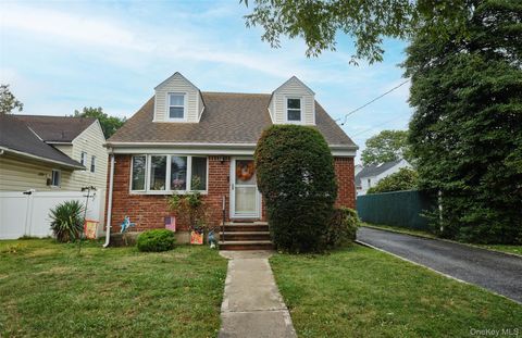 911 Covert Avenue, New Hyde Park, NY 11040 - MLS#: 919270