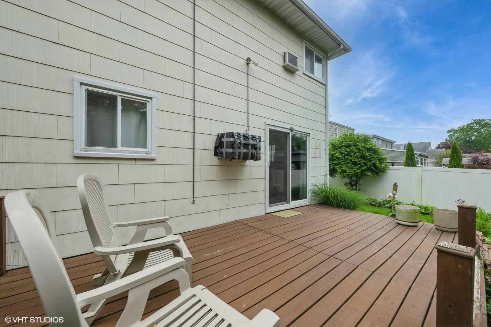 2104 Fir Street, Wantagh, New York image 29