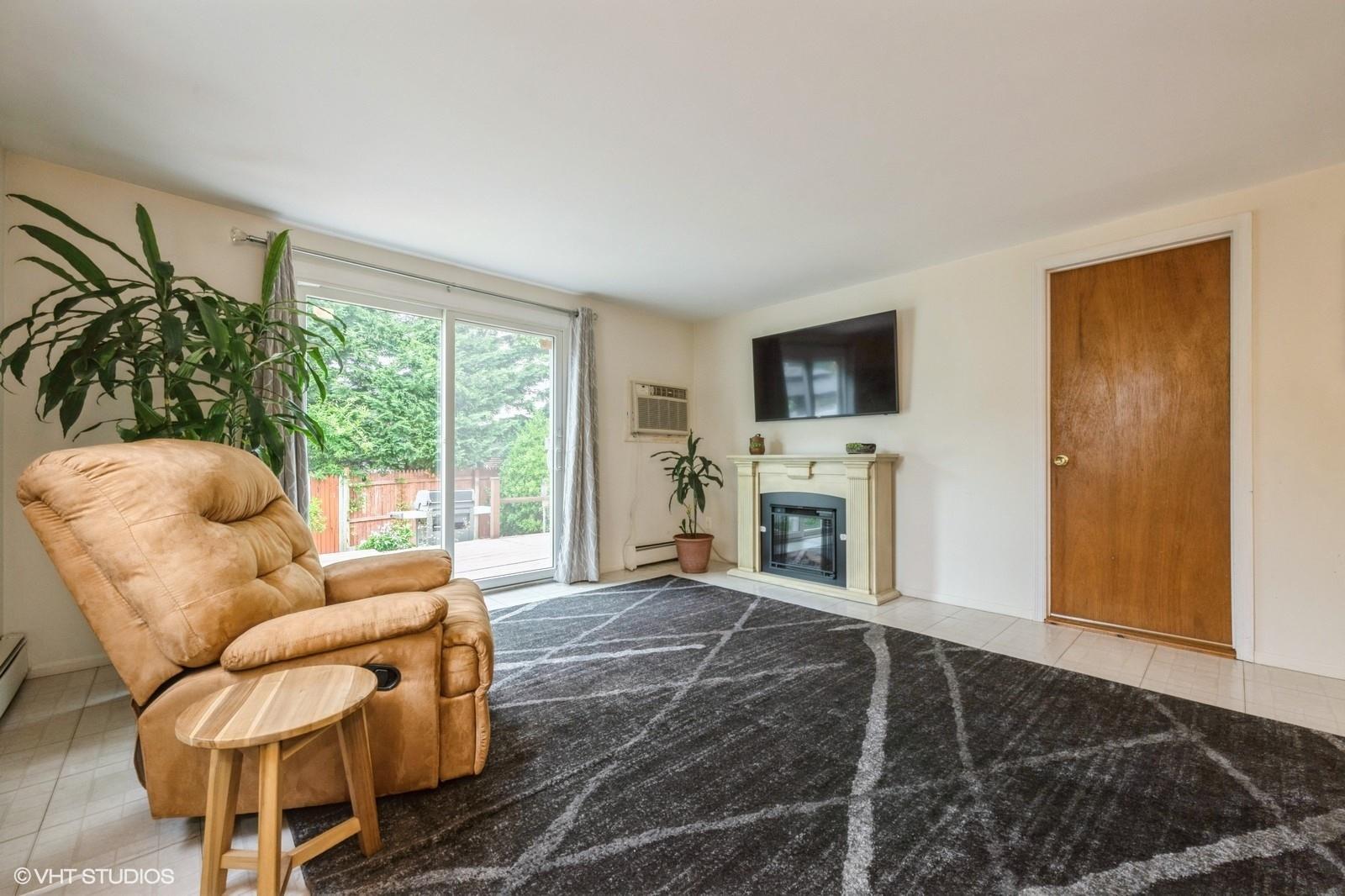 2104 Fir Street, Wantagh, New York image 19