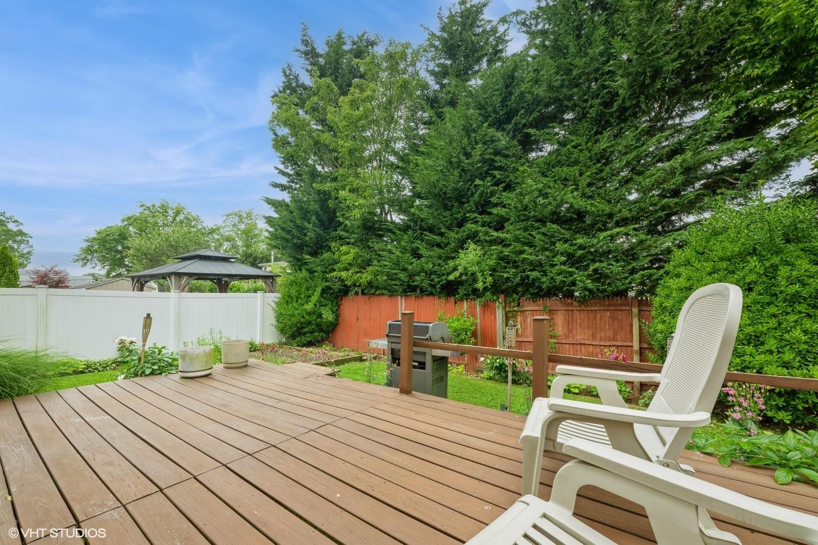 2104 Fir Street, Wantagh, New York image 28