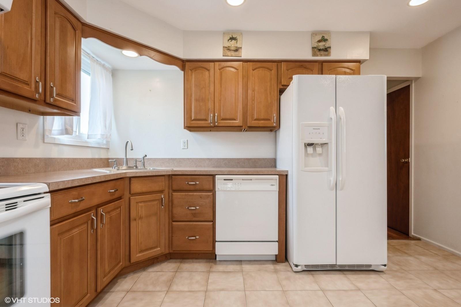 2104 Fir Street, Wantagh, New York image 11