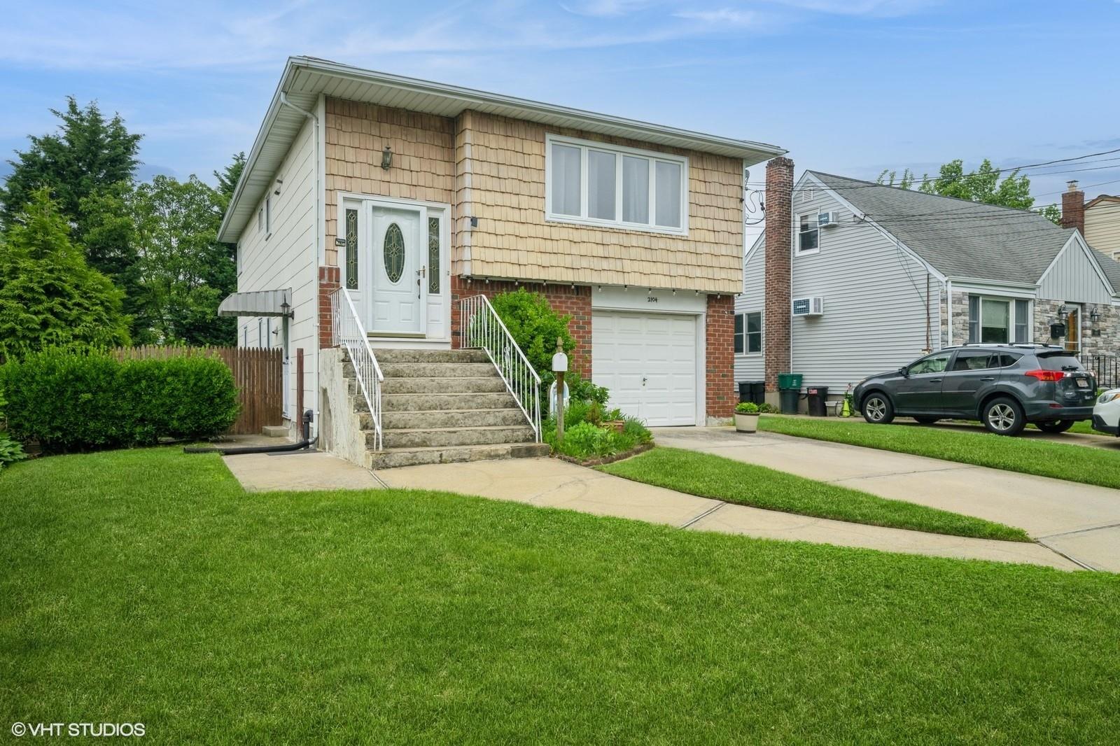 2104 Fir Street, Wantagh, New York image 1