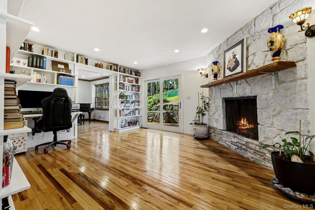 Photo of 10 Highridge Road, Hartsdale, NY 10530 (MLS # 982604)