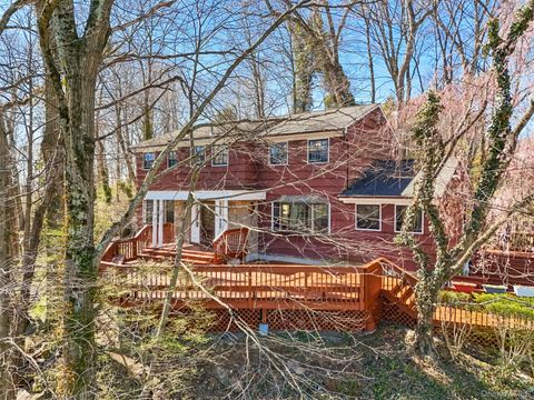 Photo of 10 Highridge Road, Hartsdale, NY 10530 (MLS # 982604)