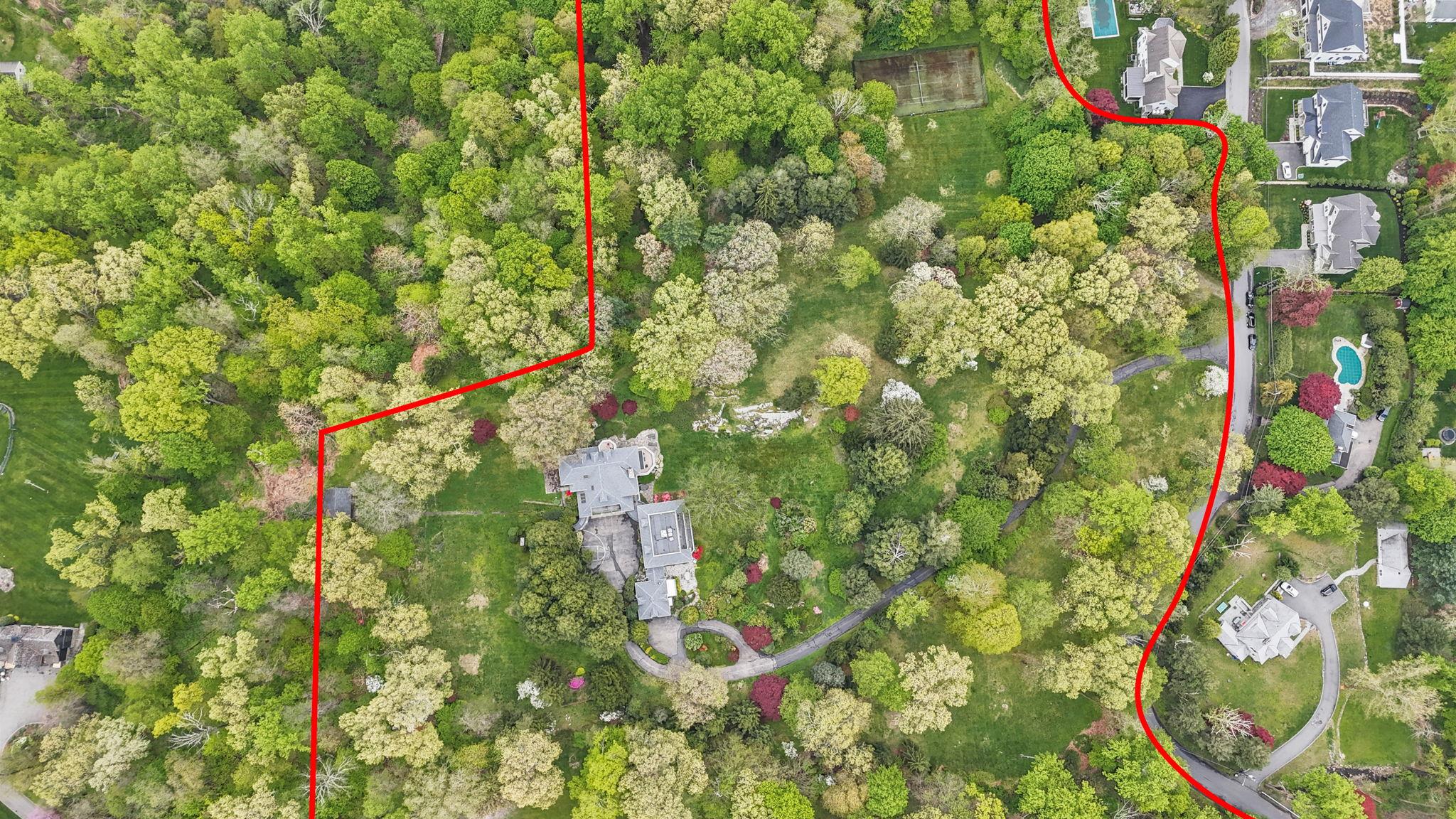 32-3 Orchard Drive, Armonk, New York image 5