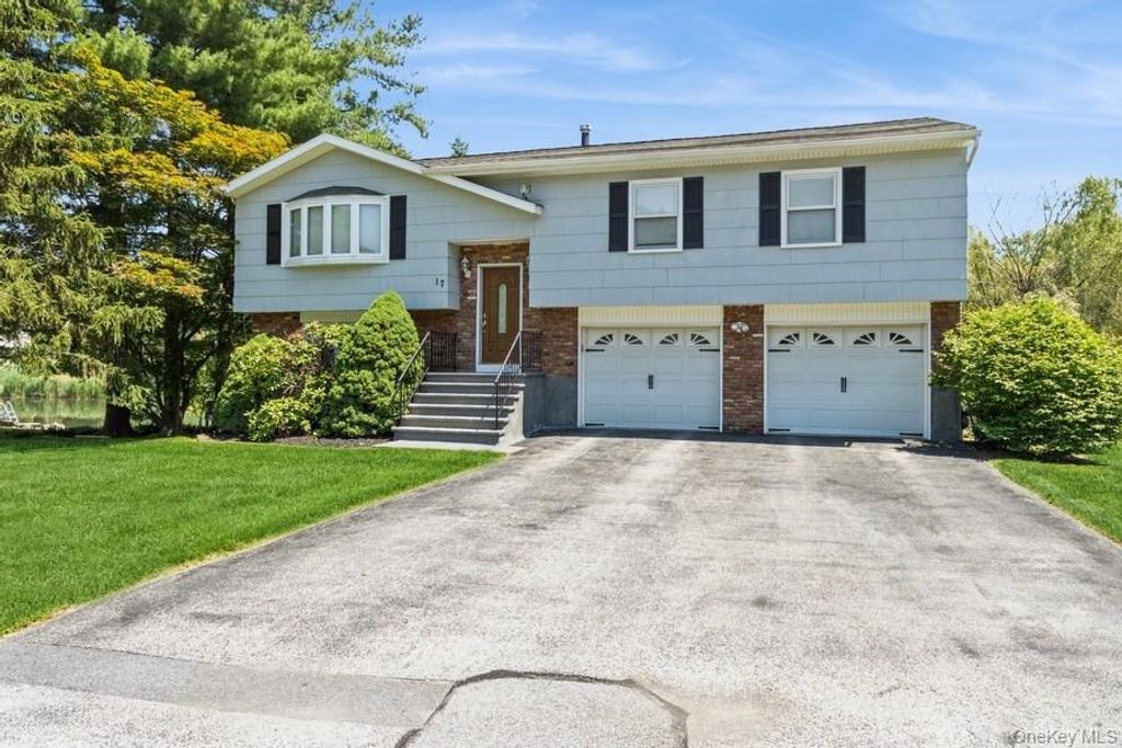 Photo of 17 Applesauce Lane, Wappingers Falls, NY 12590 (MLS # 893740)