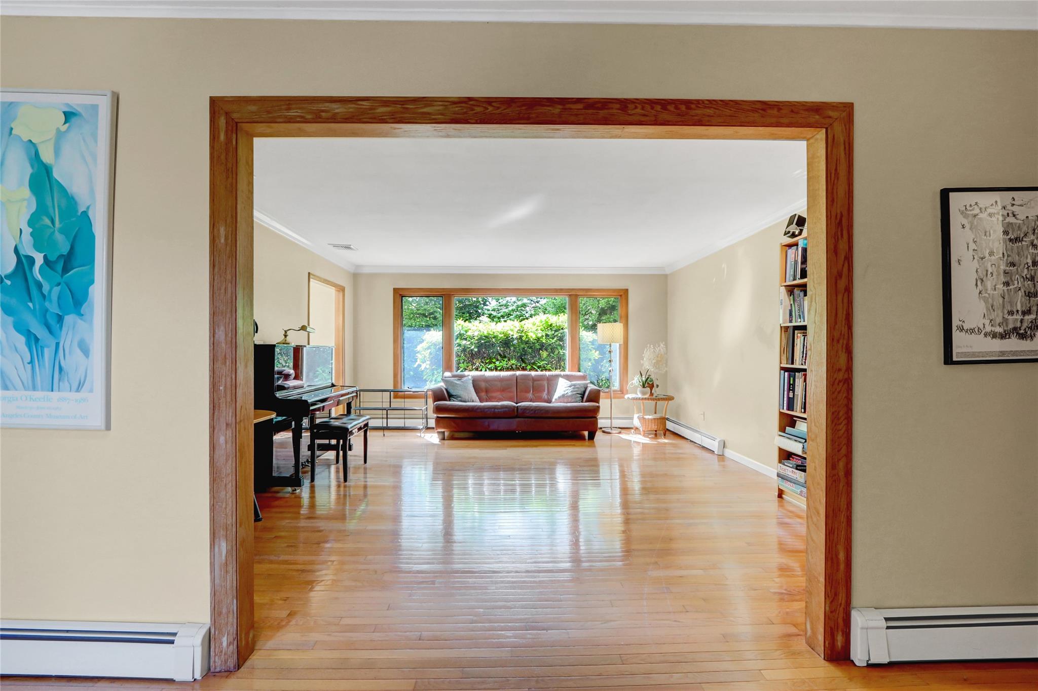 12 Bridle Path Lane, Port Jefferson, New York image 4