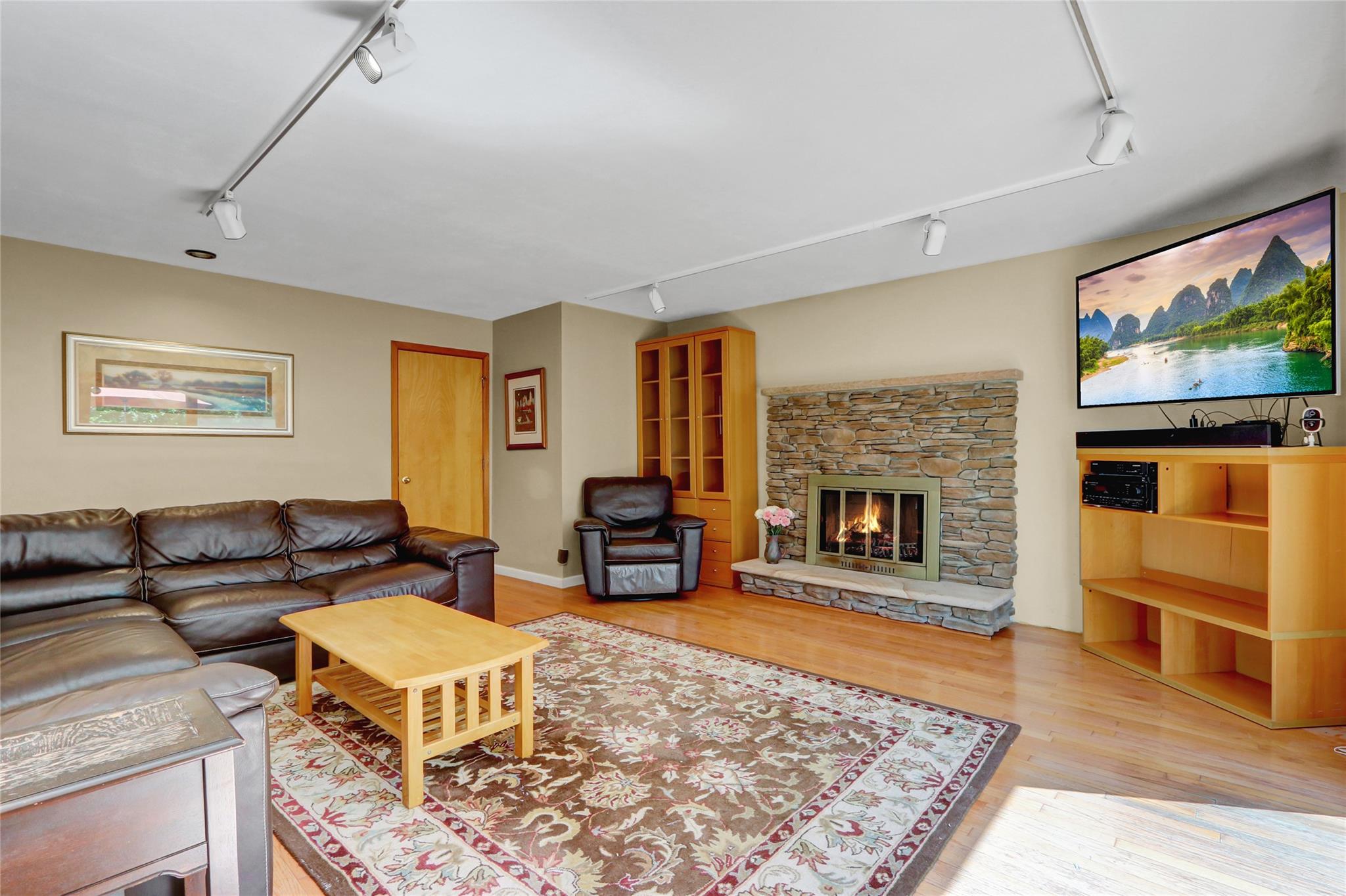 12 Bridle Path Lane, Port Jefferson, New York image 12
