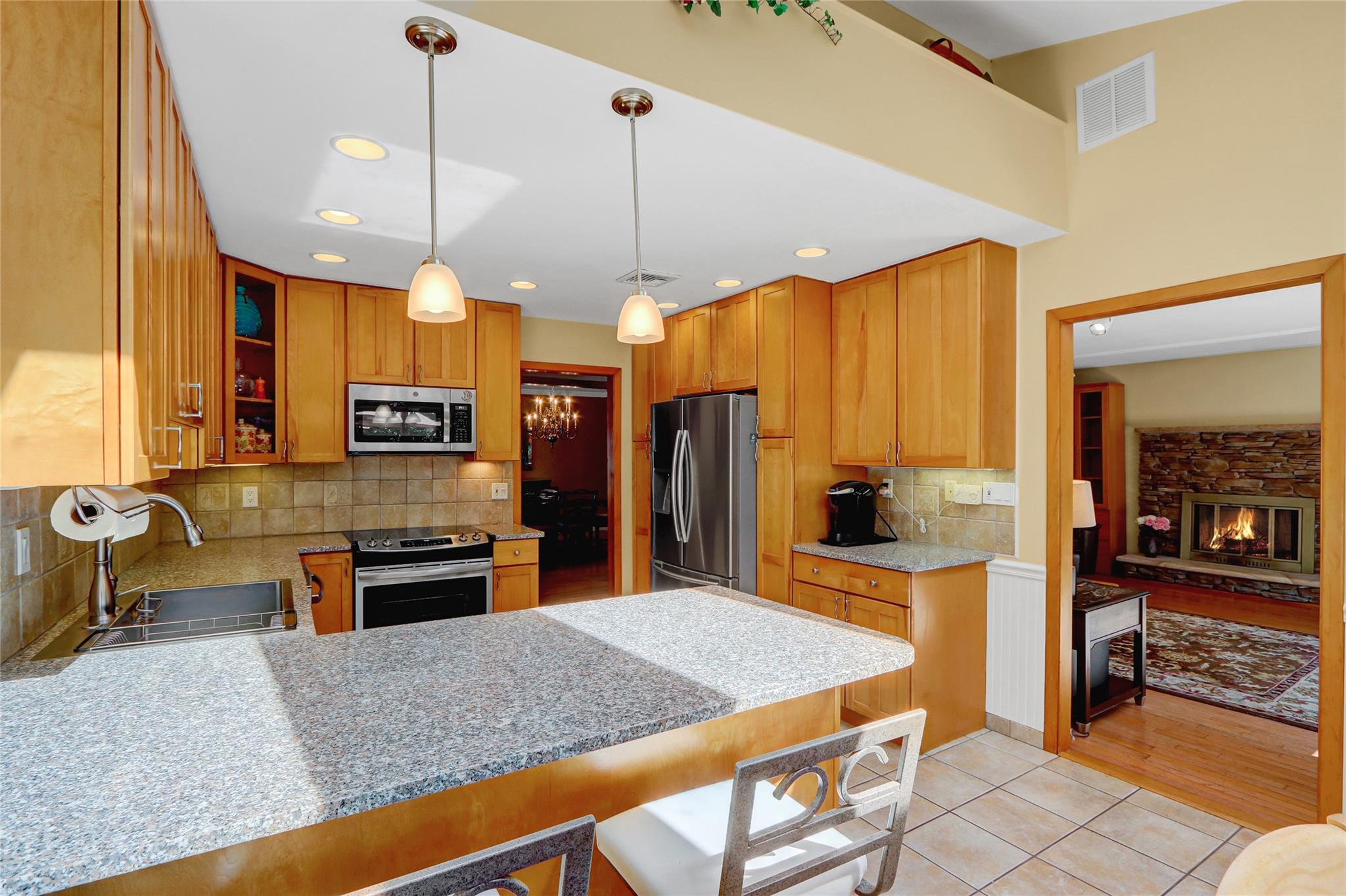 12 Bridle Path Lane, Port Jefferson, New York image 11