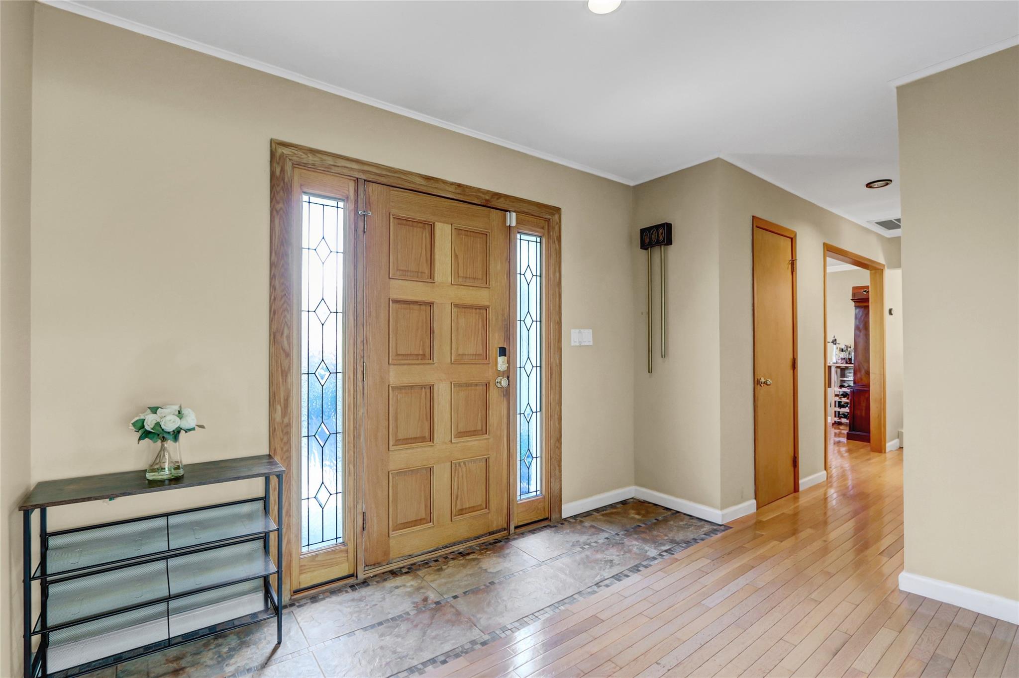12 Bridle Path Lane, Port Jefferson, New York image 3