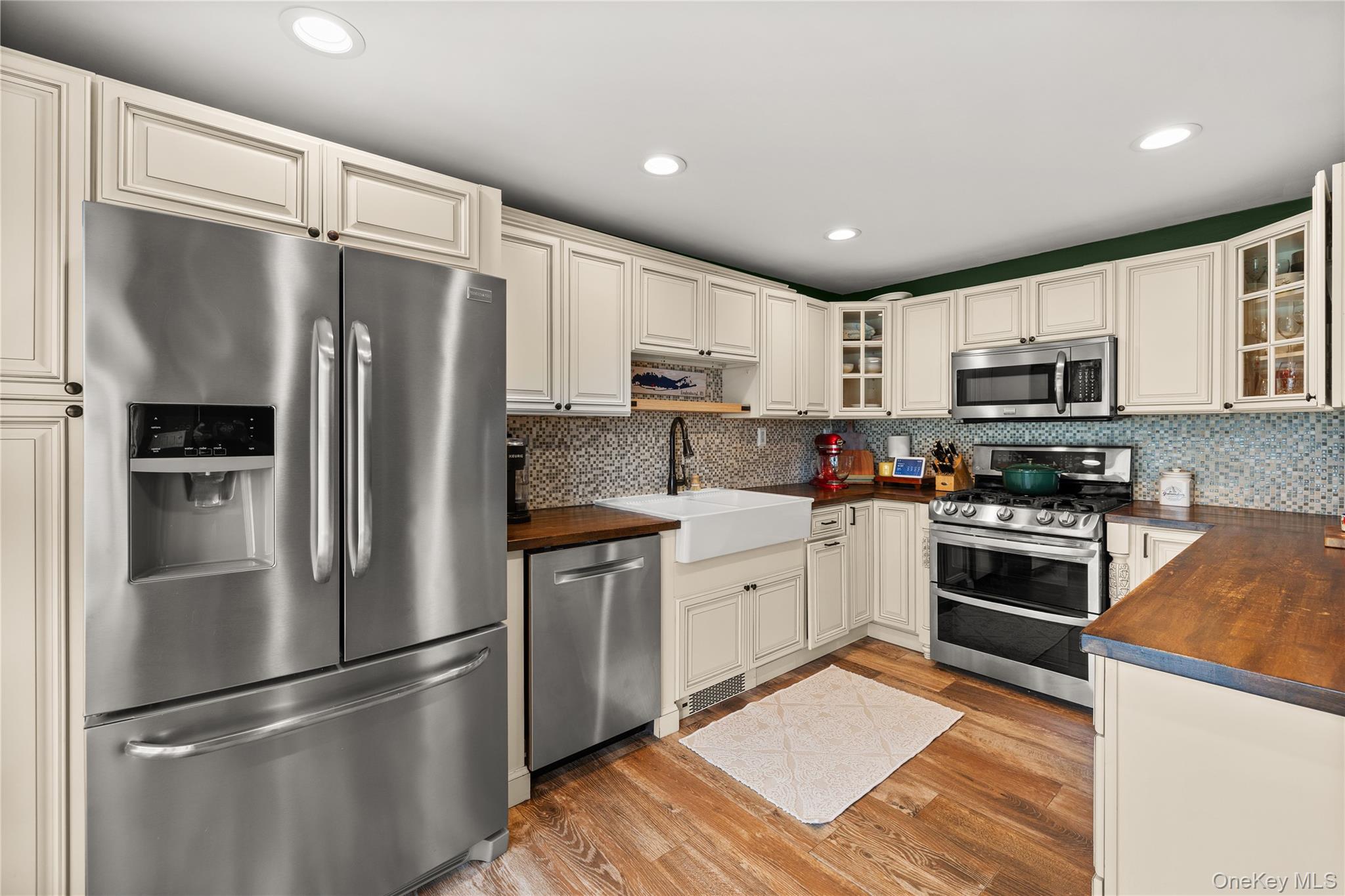 397 Buffalo Avenue - Photo 2