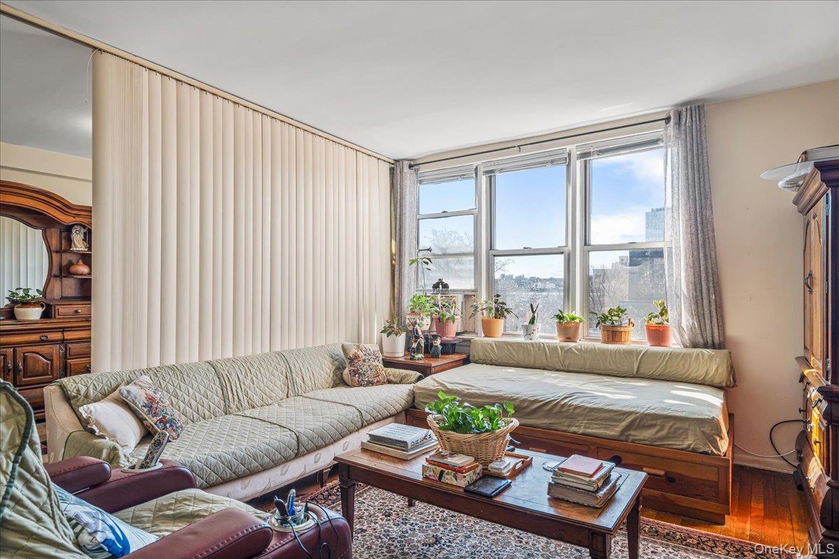 150 Hawthorne Street 6P