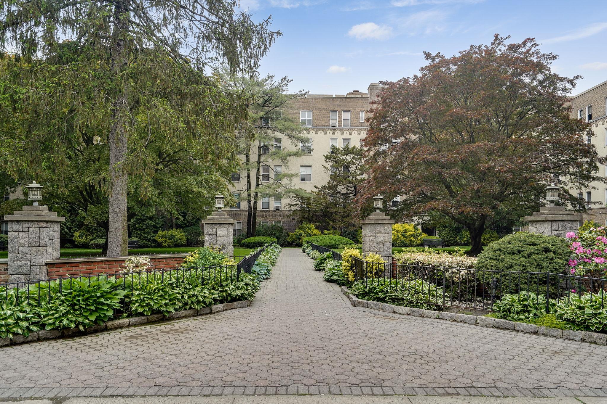 472 Gramatan Avenue #CC3, Mount Vernon, New York image 2