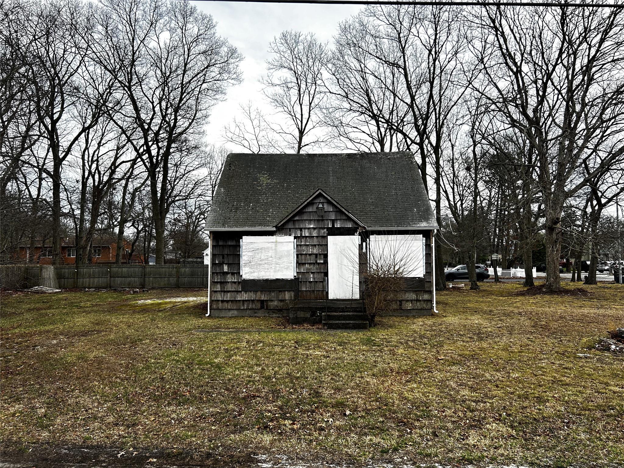 33 Broadway, Shirley, New York image 2