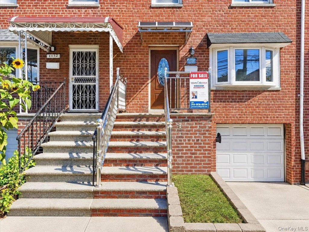 Photo of 4048 Seton Avenue, Bronx, NY 10466 (MLS # 1059142)