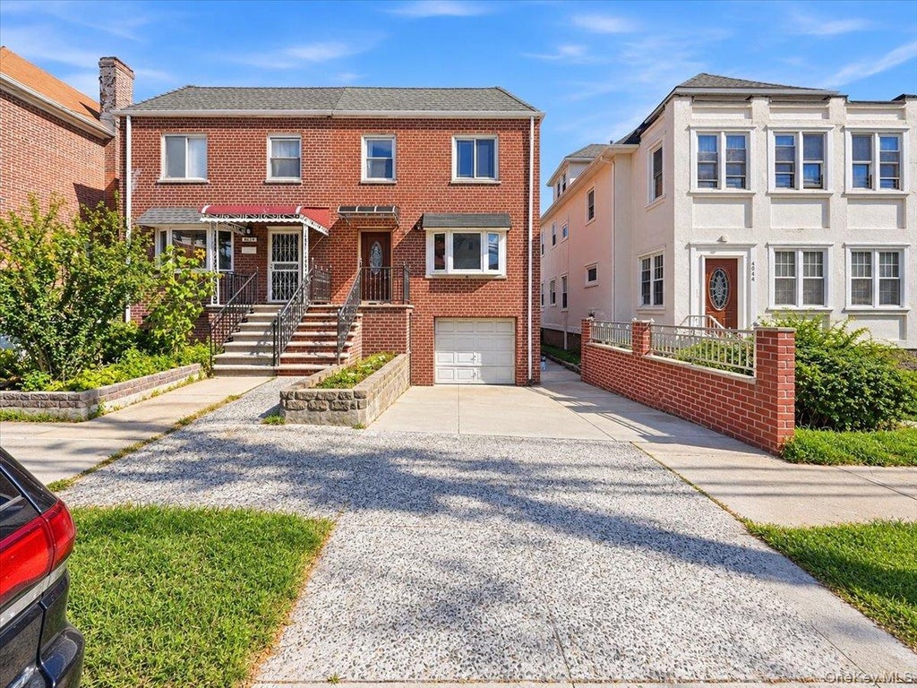 Photo of 4048 Seton Avenue, Bronx, NY 10466 (MLS # 1059142)
