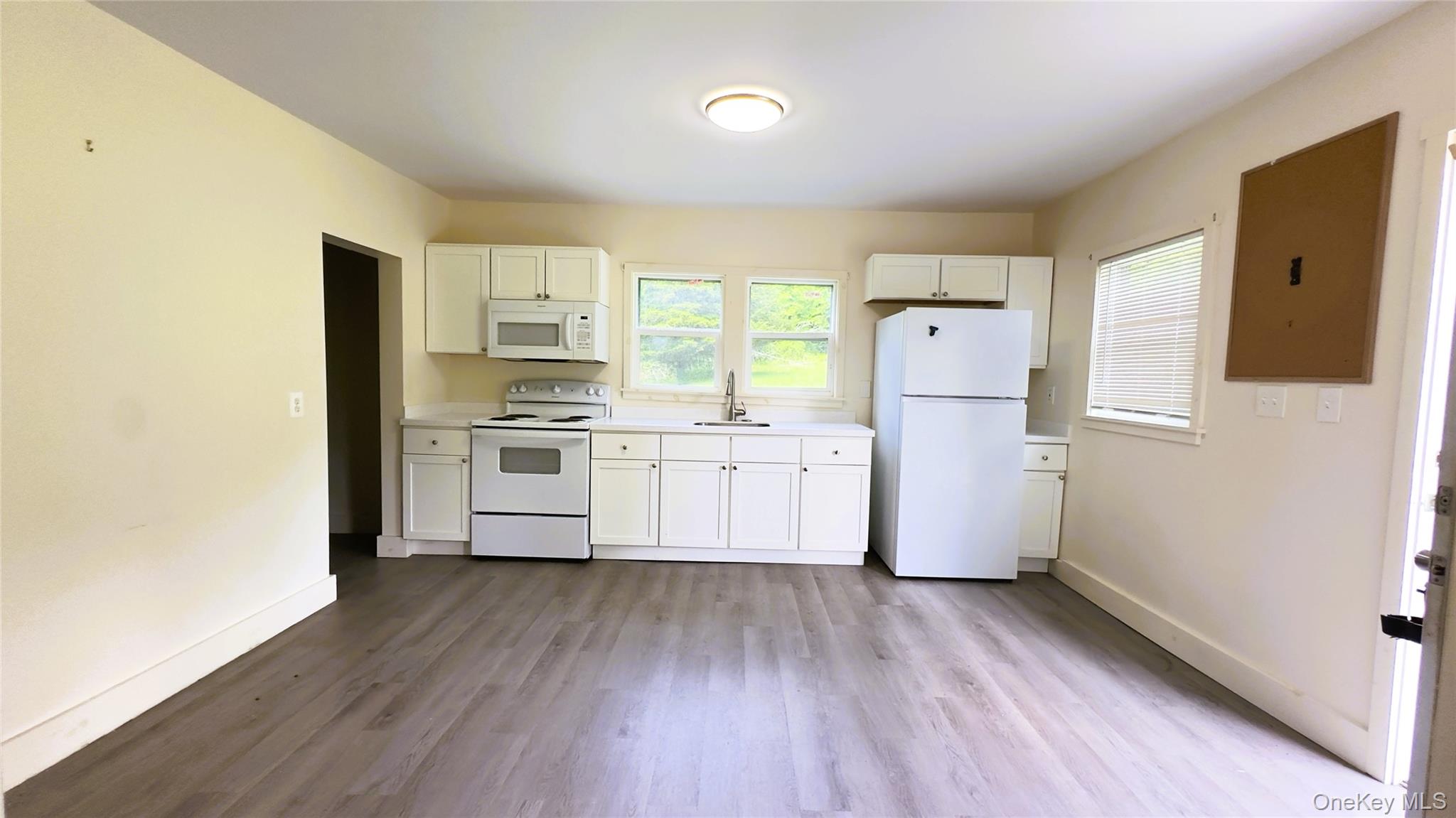 Highland, New York 12528, United States, 2 Bedrooms Bedrooms, ,1 BathroomBathrooms,Residential,Active,161660