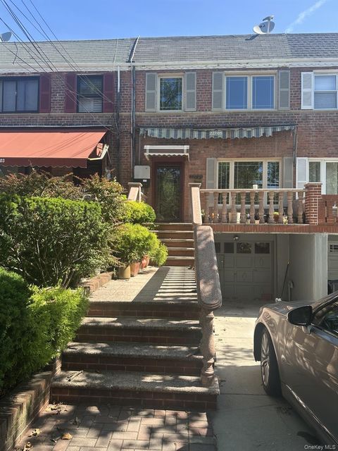 Photo of 22705 141st Avenue, Laurelton, NY 11413 (MLS # 1029426)
