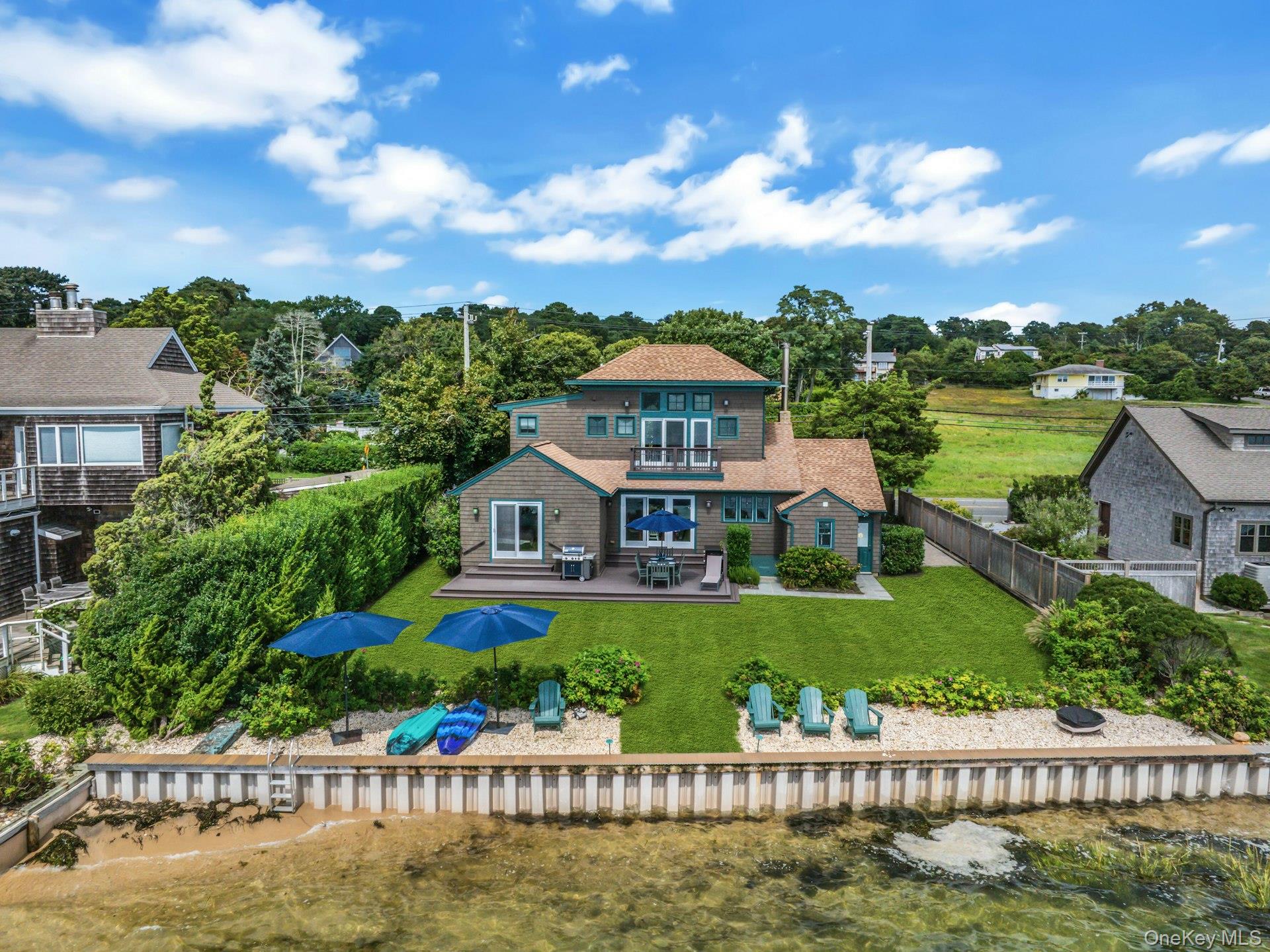 310 E Montauk Highway