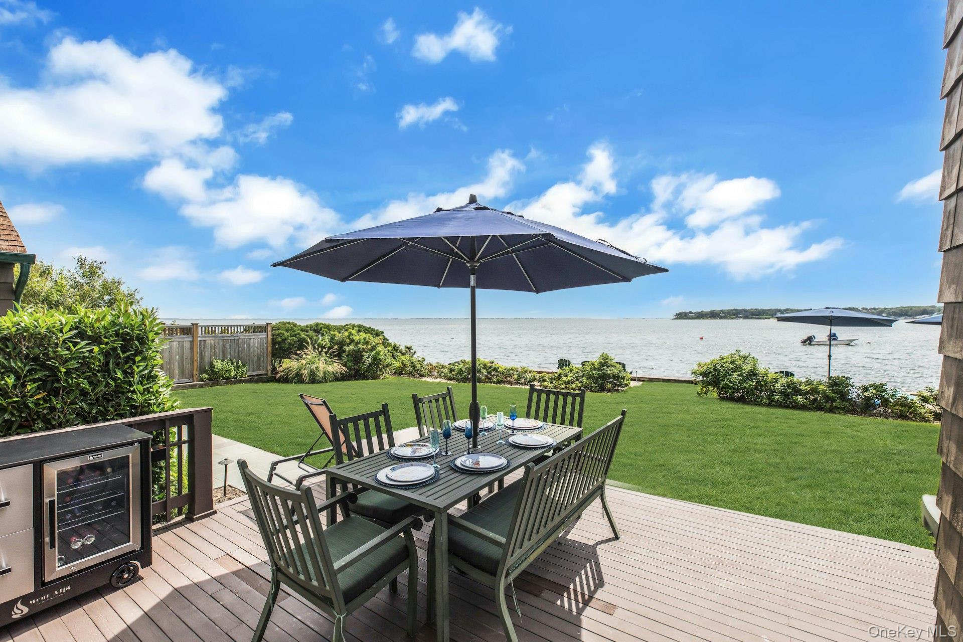 310 E Montauk Highway