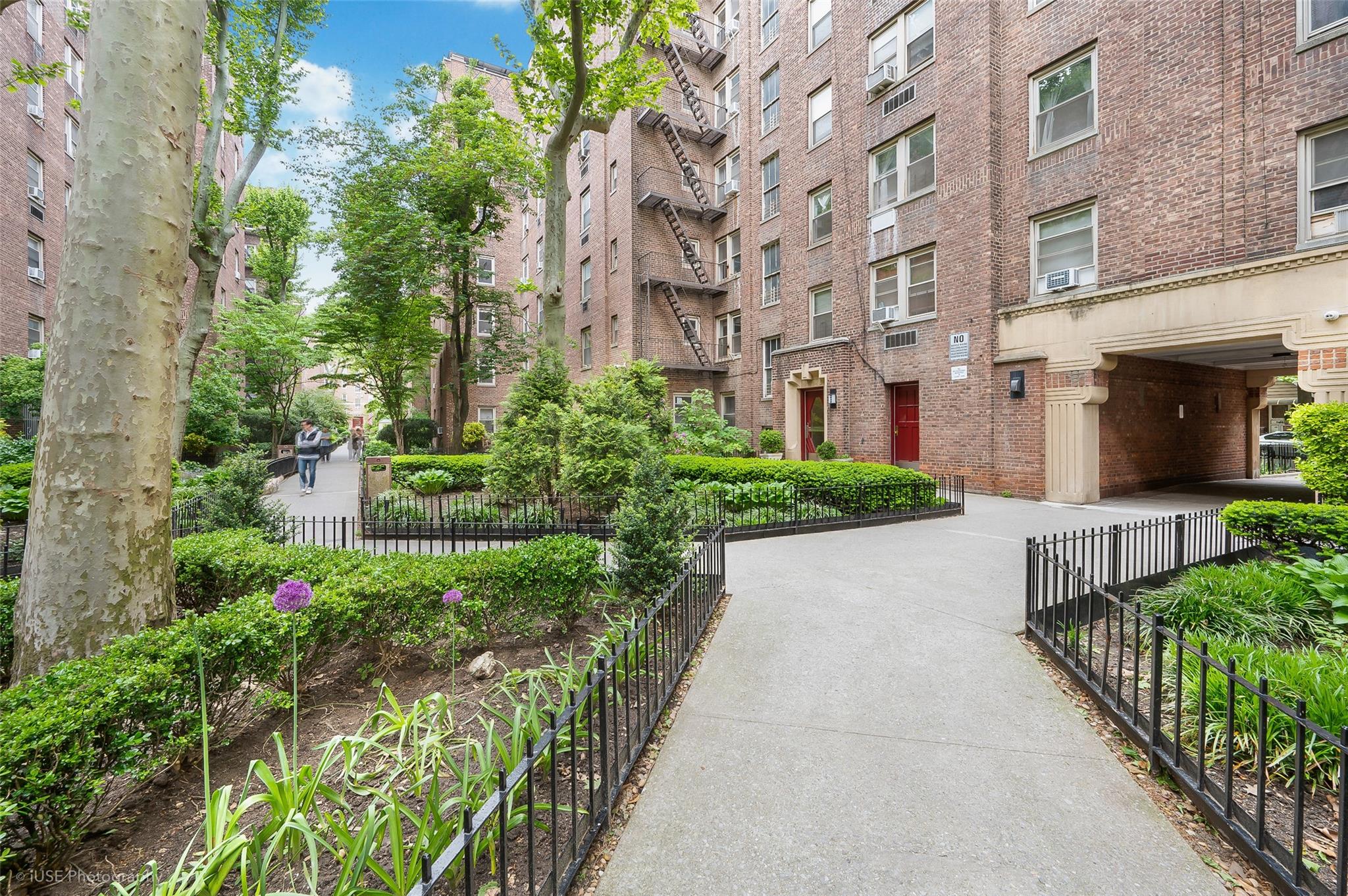 43rd Street St 5F, Woodside, Queens, NY - 1 Bedrooms  
1 Bathrooms  
3 Rooms - 