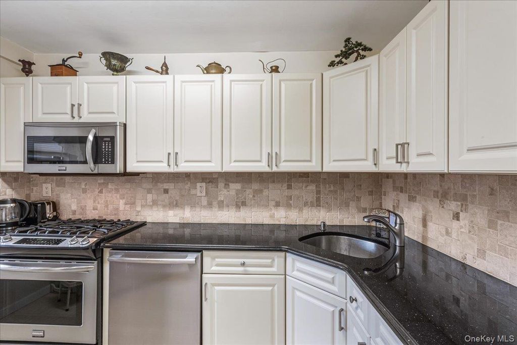 Photo of 22055 46th Avenue #3M, Bayside, NY 11361 (MLS # 968307)