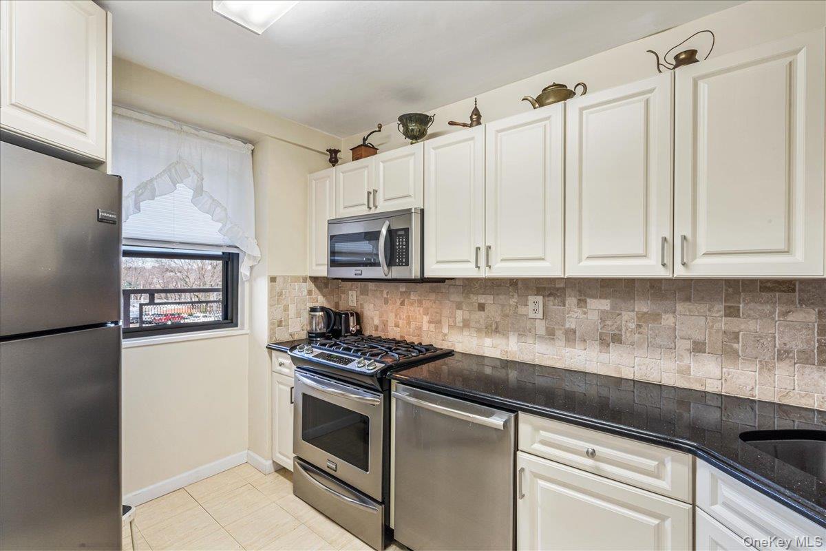 22055 46th Avenue 3M