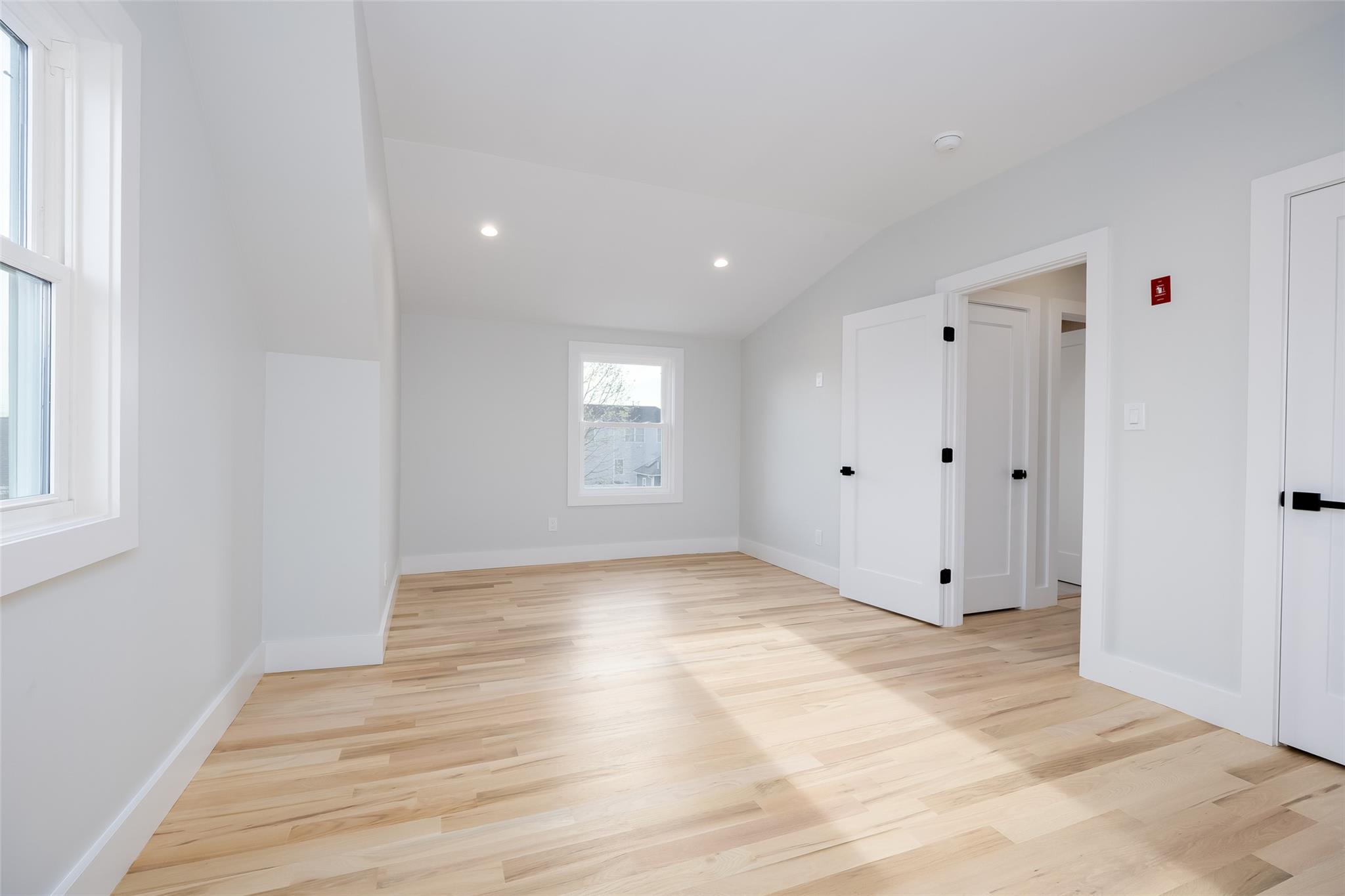 2464 Riverside Avenue, Seaford, New York image 37