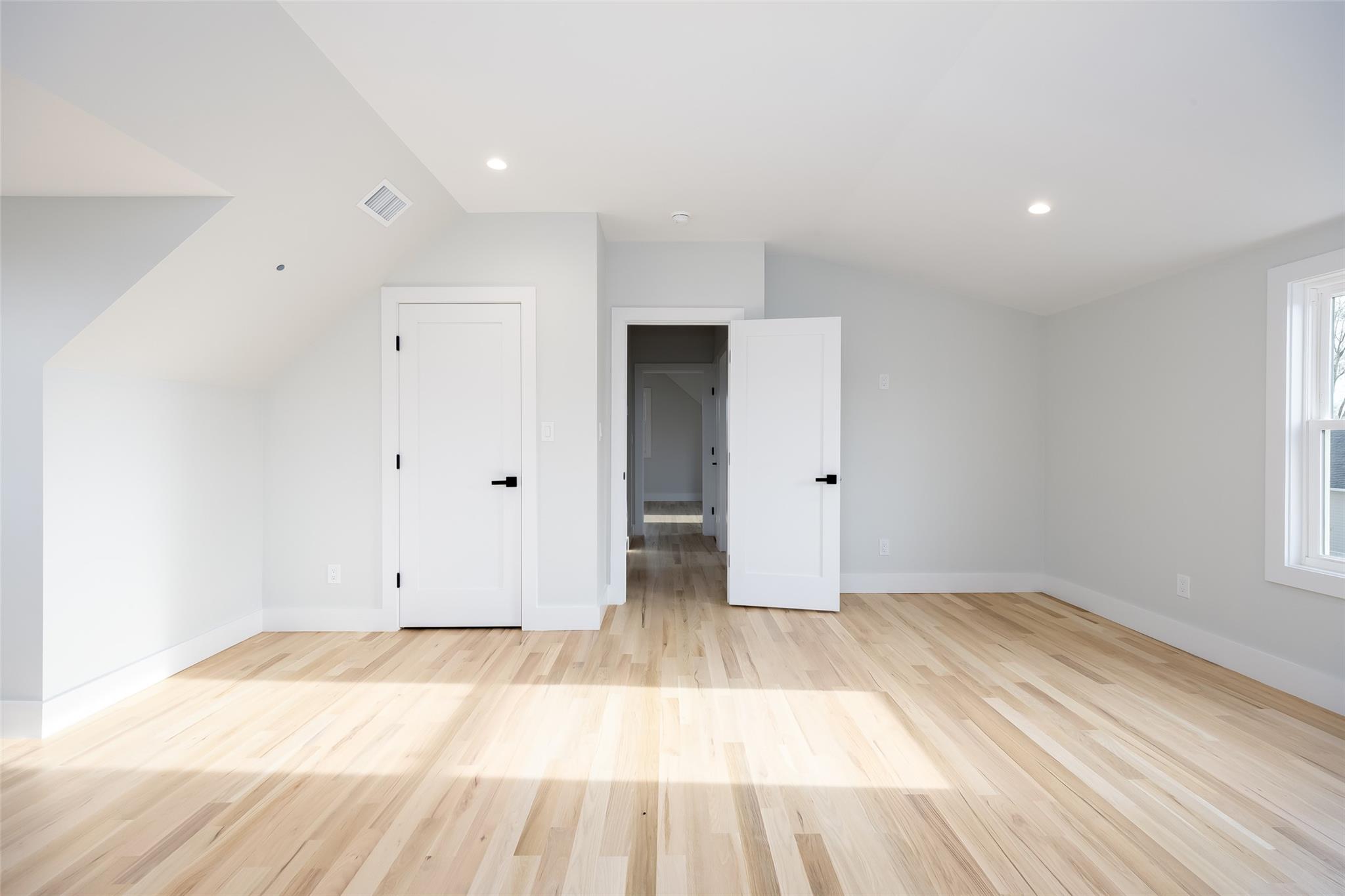 2464 Riverside Avenue, Seaford, New York image 34
