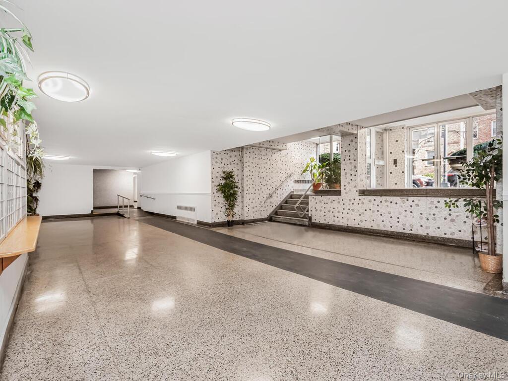 1475 Thieriot Avenue 5N