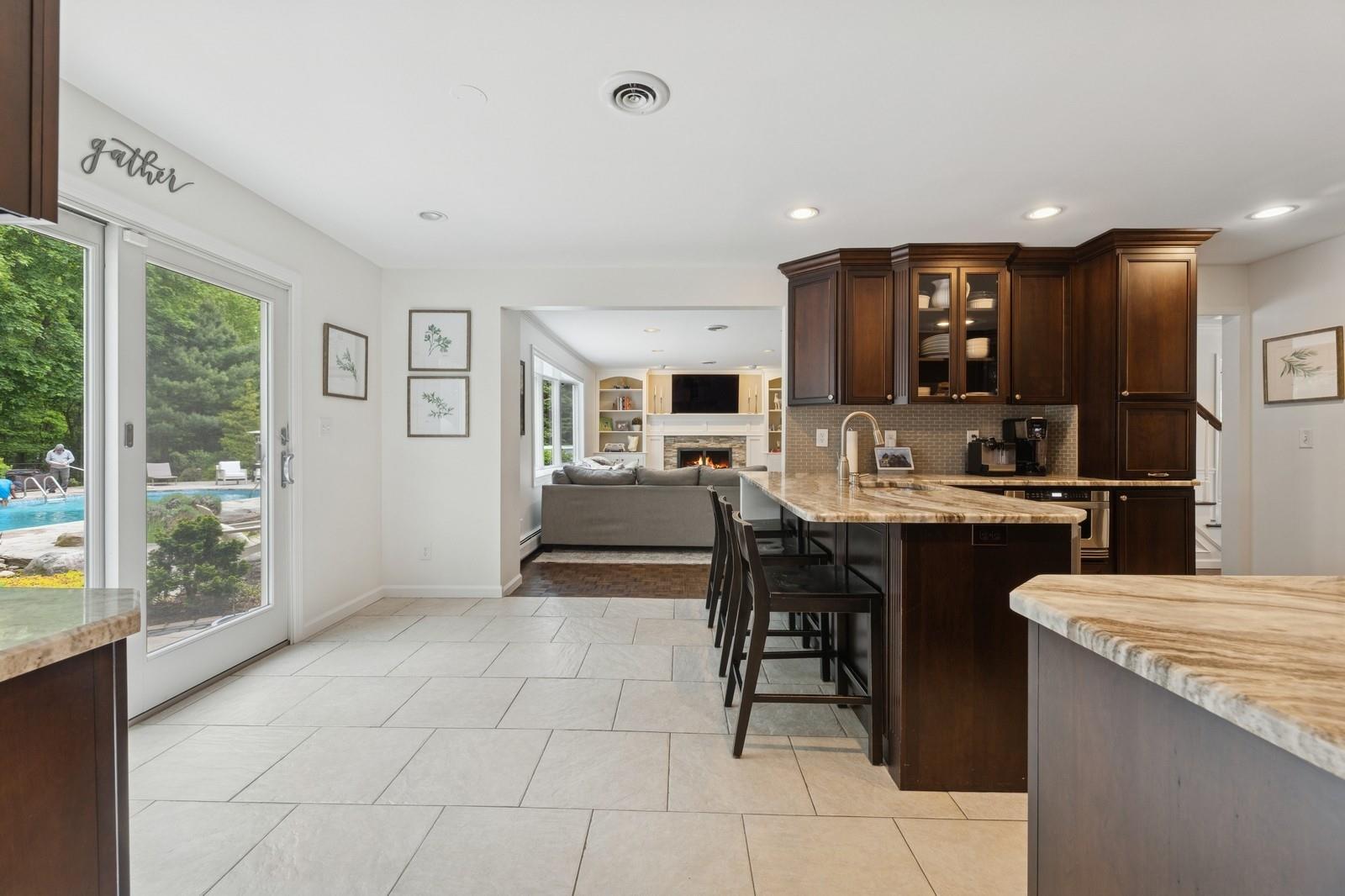 12 The Promenade, New City, New York image 15