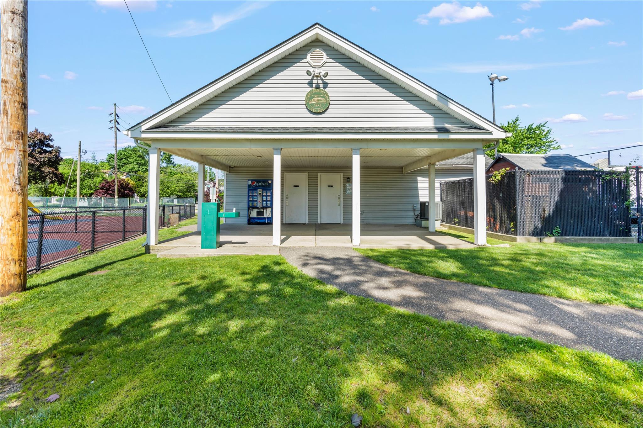 64 Chester Road, Lynbrook, New York image 37