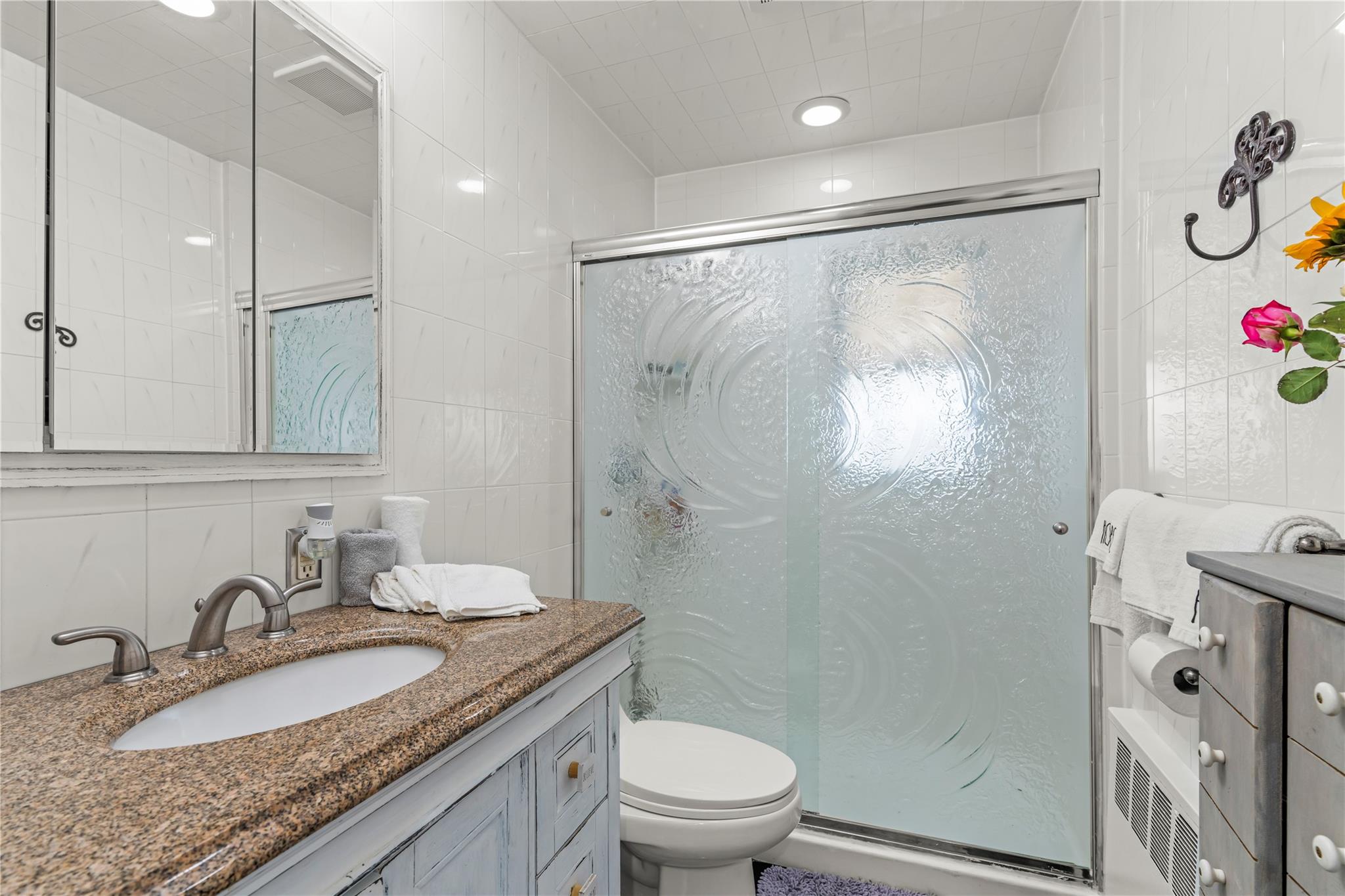 64 Chester Road, Lynbrook, New York image 13