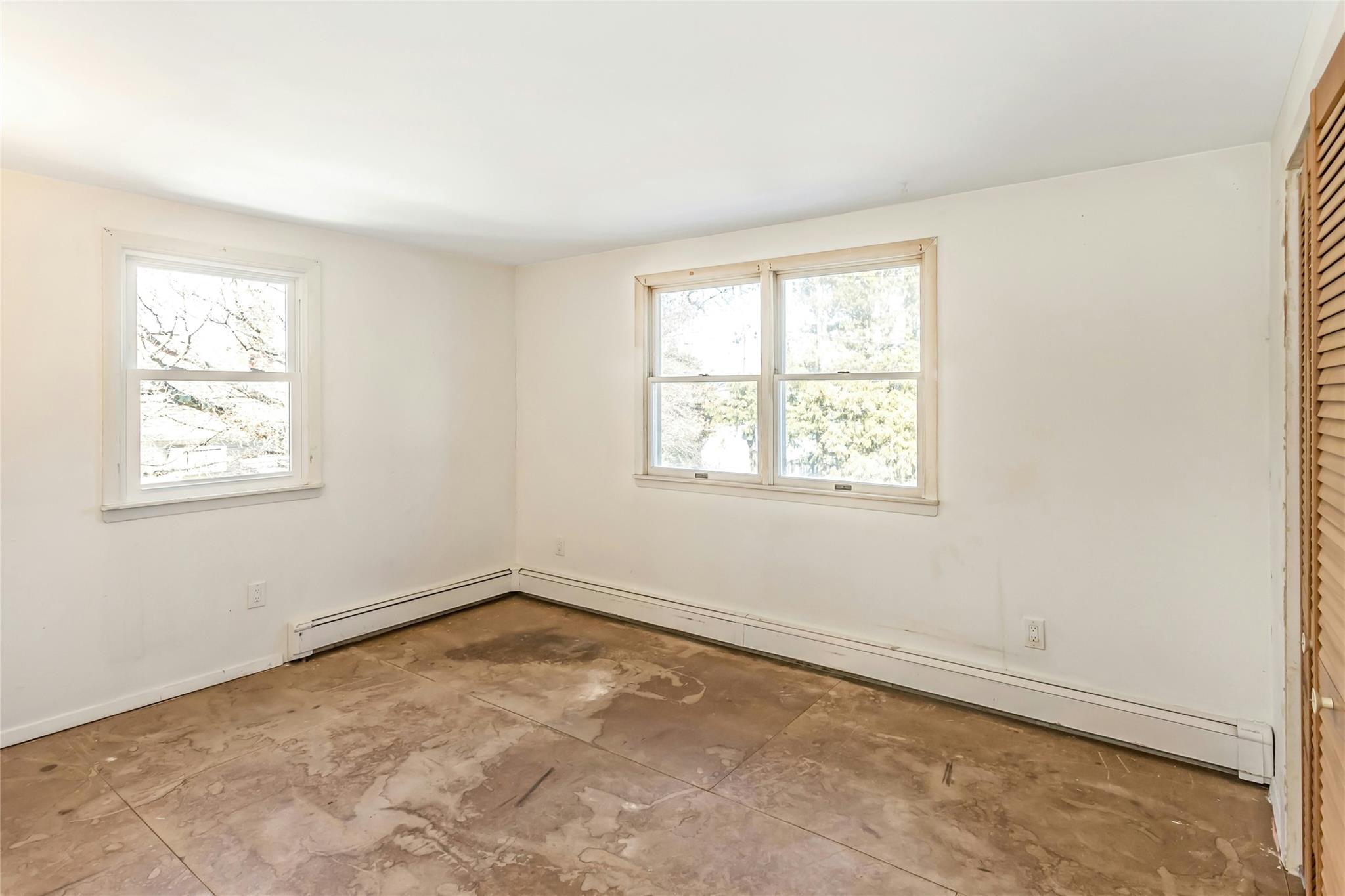 33 Clearwater Drive, Plainview, New York image 18