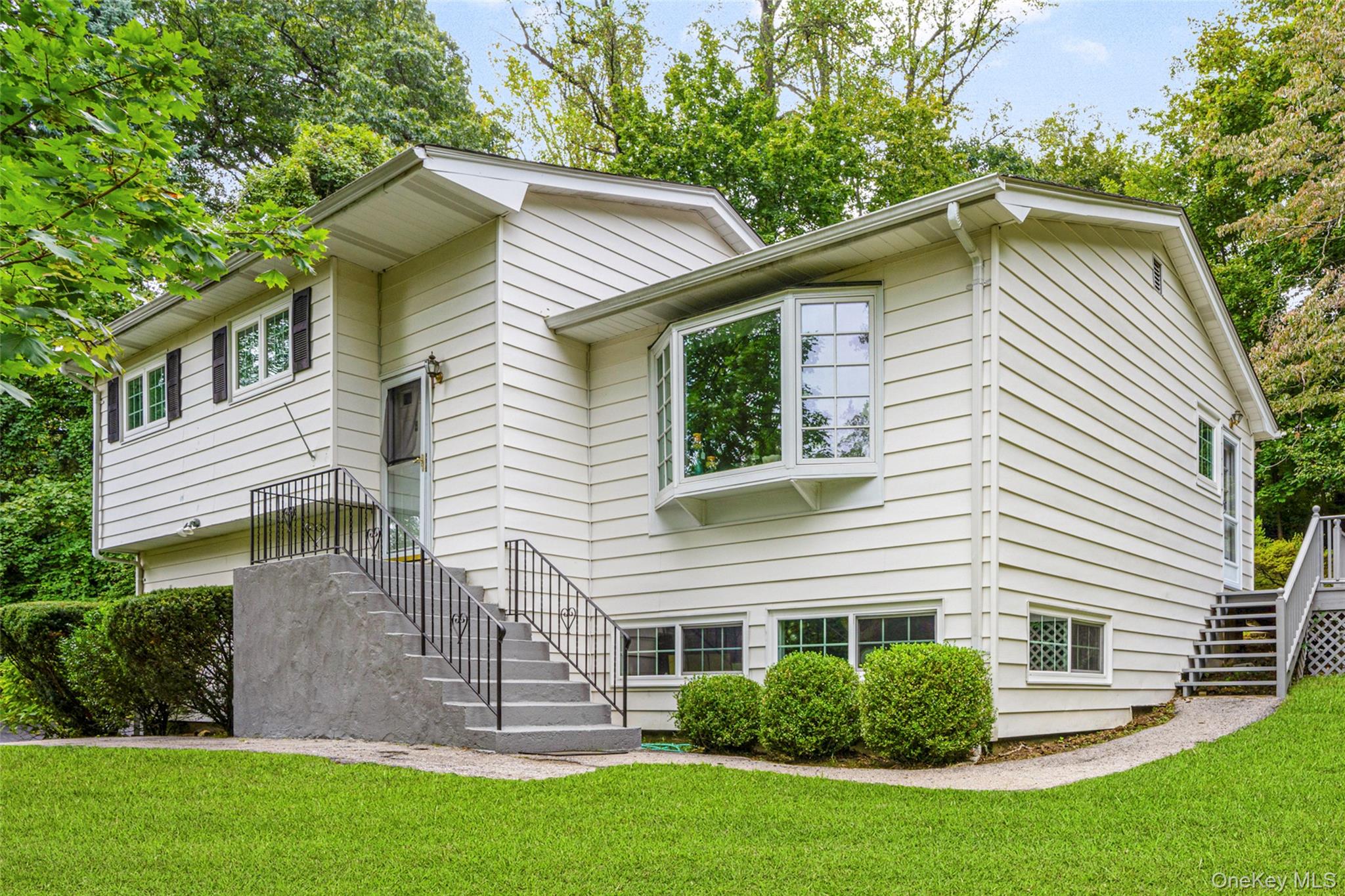 220 Pinebrook Boulevard