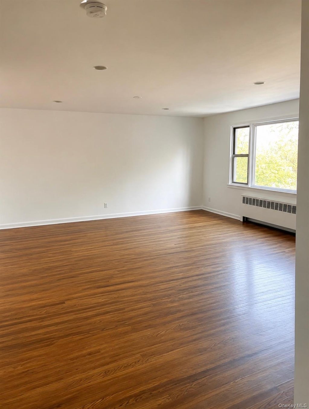Photo of 205 W Post Road Rd #E2H, White Plains, NY 10606 (MLS # 1033029)