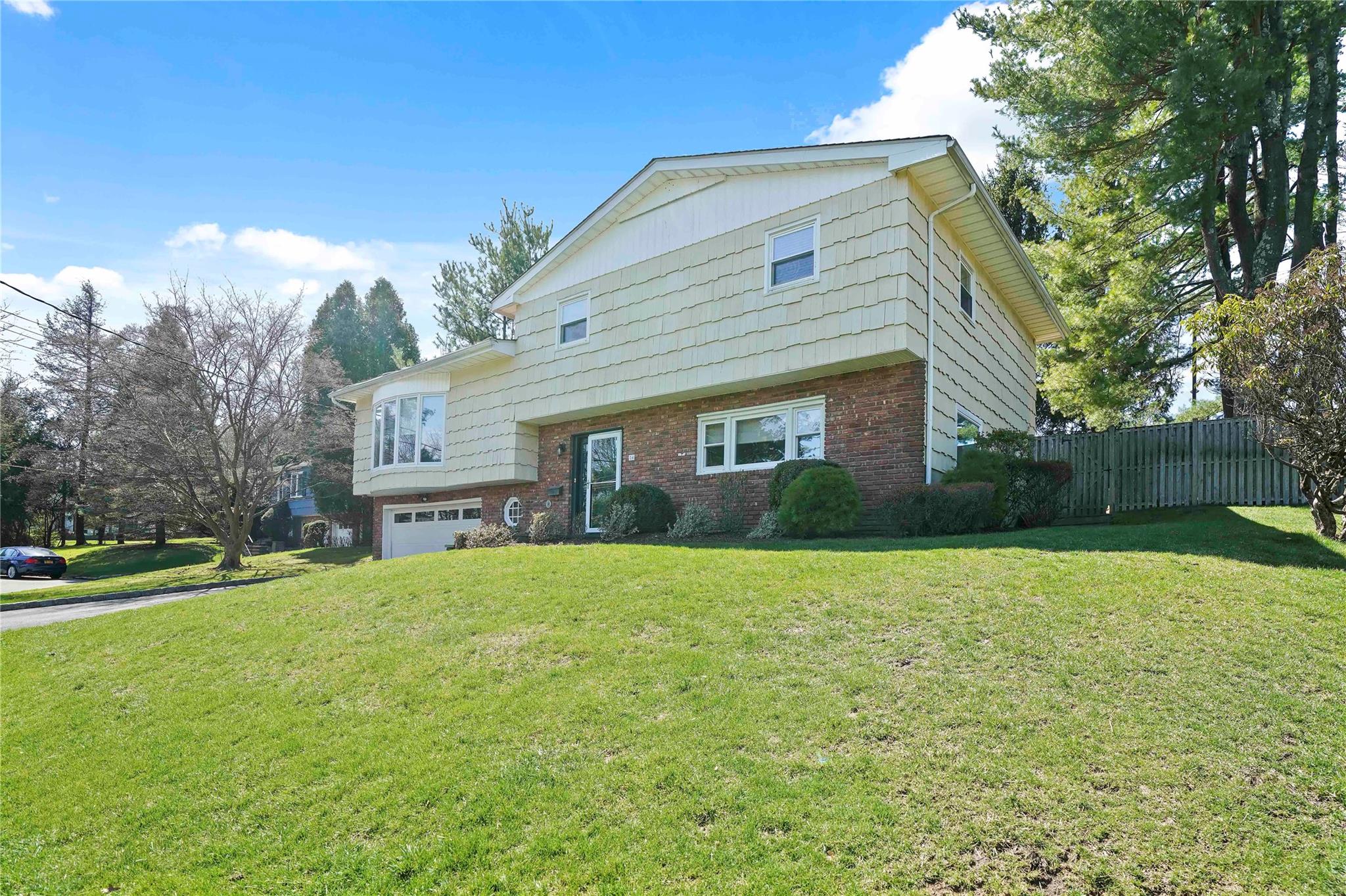 24 Hemlock Road, Hartsdale, New York image 2