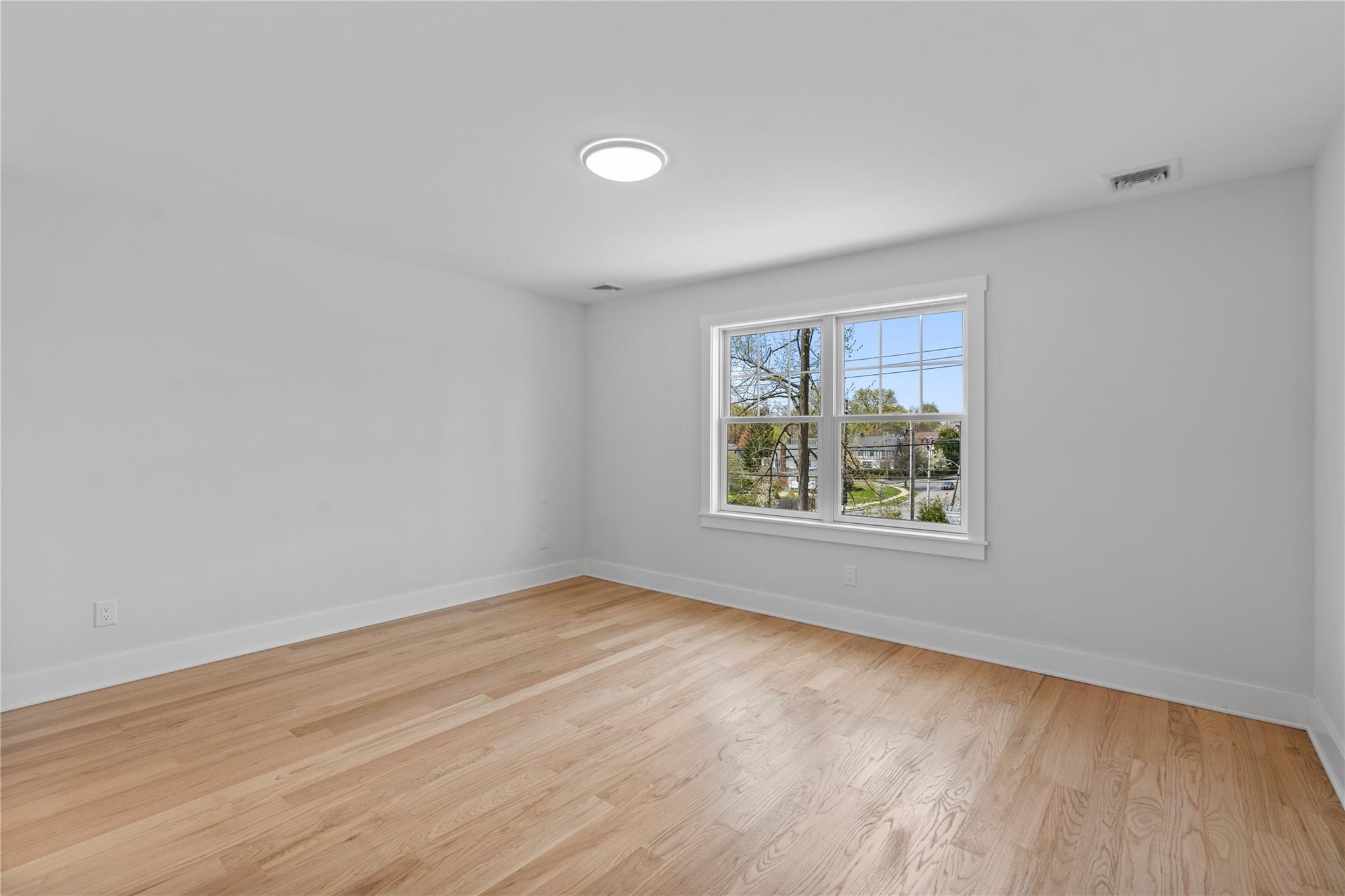 561 King Street, Port Chester, New York image 22
