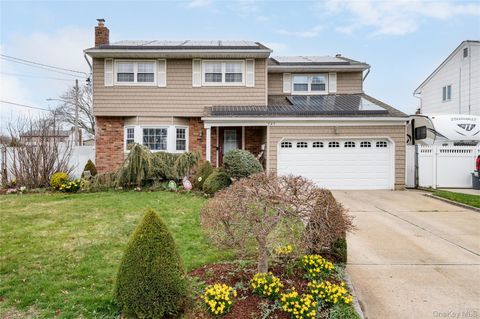 727 Outlook Avenue West Babylon NY 11704