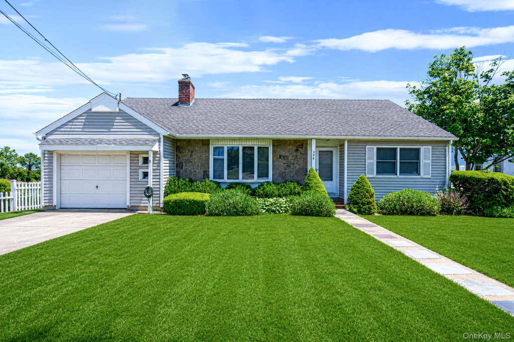 Photo of 398 Clocks Boulevard, Massapequa, NY 11758 (MLS # 1013999)
