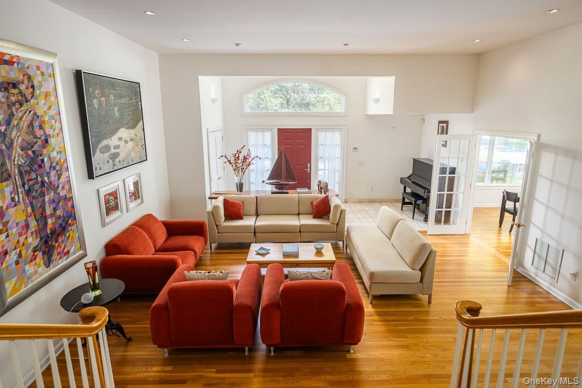1 Deepwoods Lane