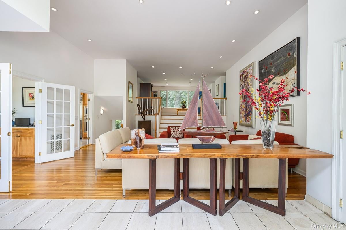 1 Deepwoods Lane