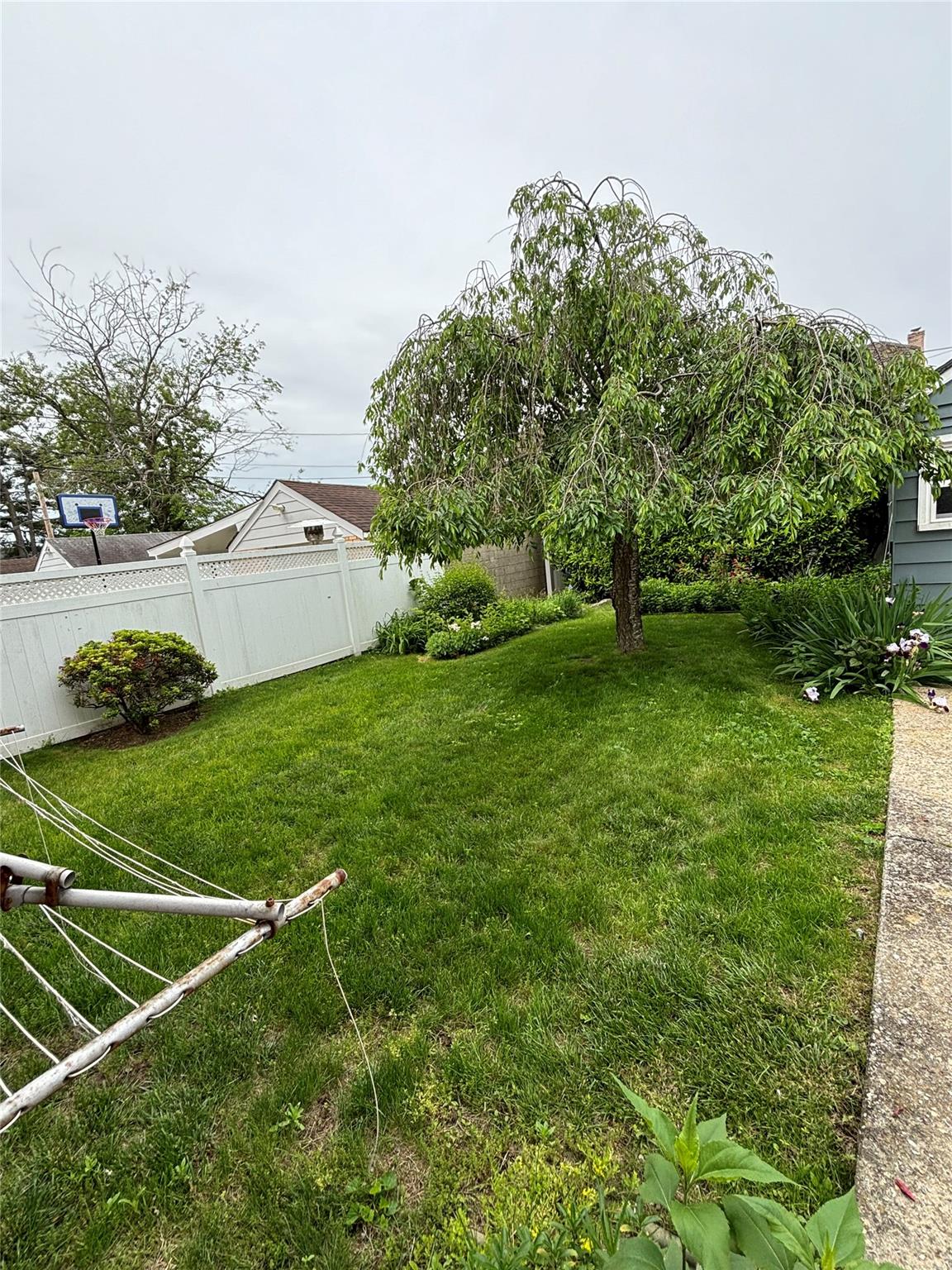 80-16 257 Street, Glen Oaks, New York image 4