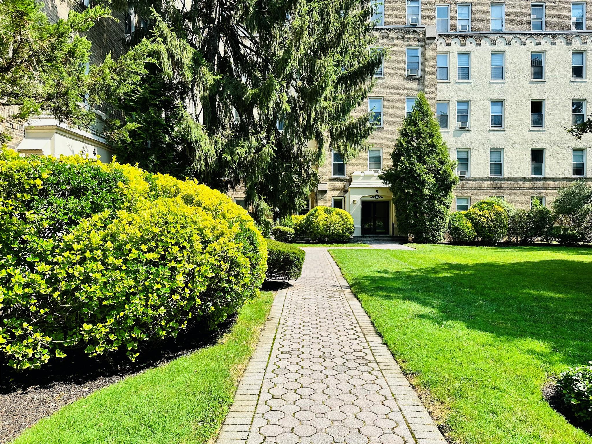 472 Gramatan Avenue #F3, Mount Vernon, New York image 15