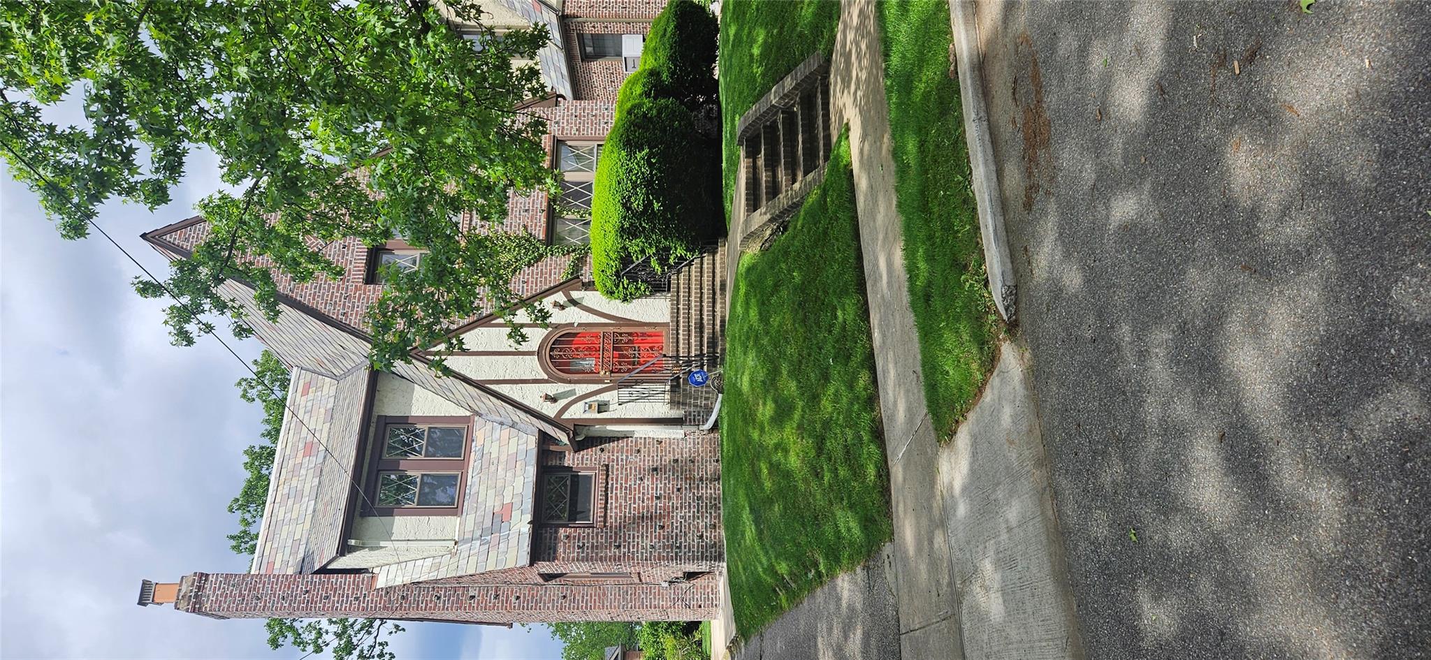 Property for Sale at 28th Avenue, Flushing, Queens, NY - Bedrooms: 3 
Bathrooms: 2 
Rooms: 7  - $1,388,000