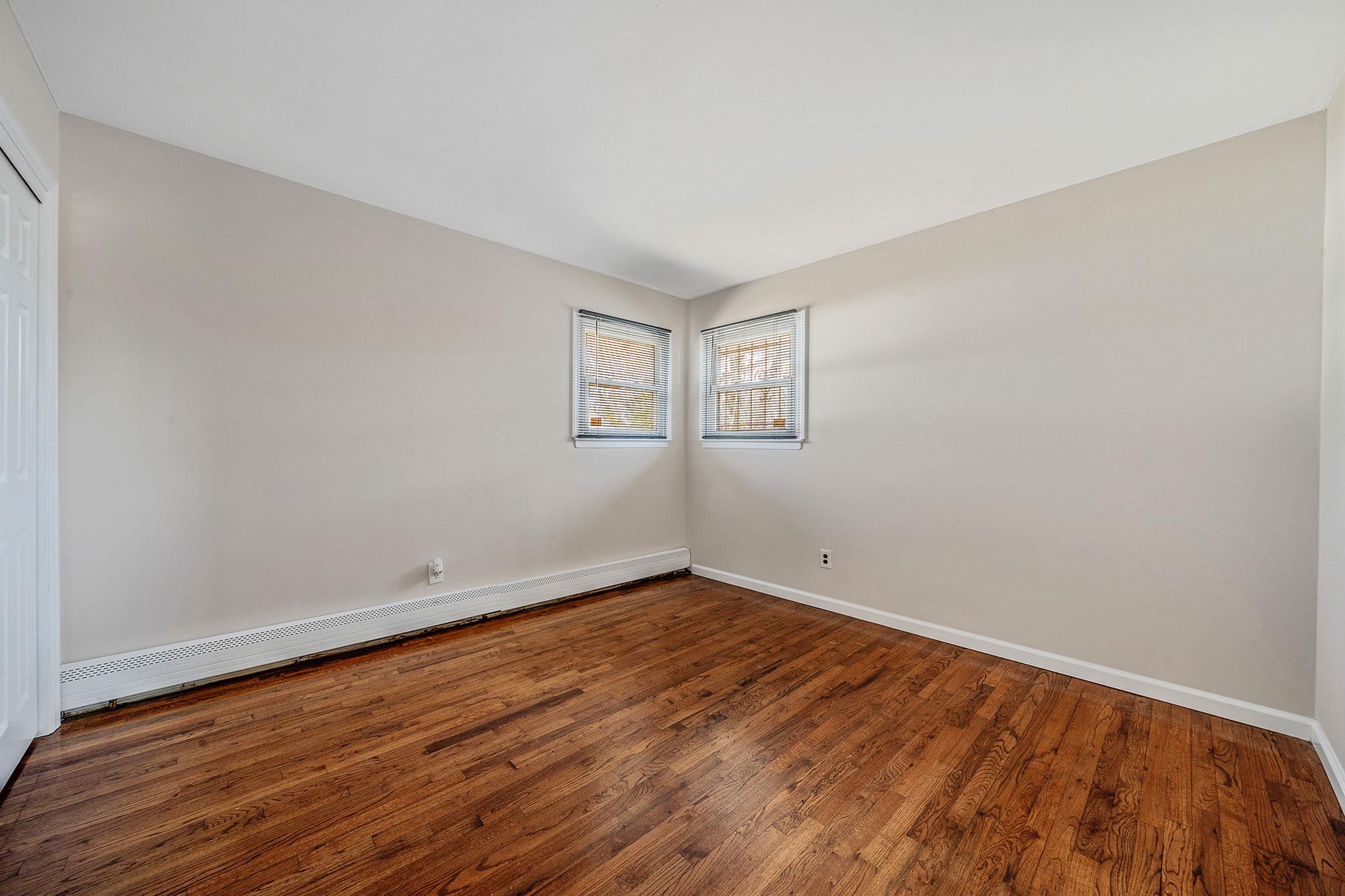 125 W Mockingbird Lane, Brentwood, New York image 19