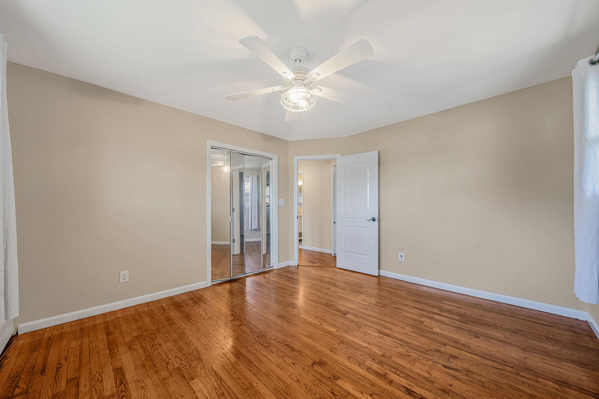 125 W Mockingbird Lane, Brentwood, New York image 18